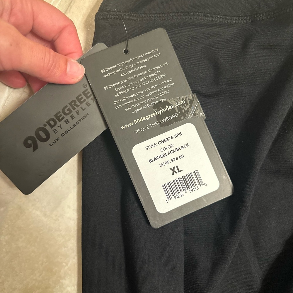 90 degrees Black legging